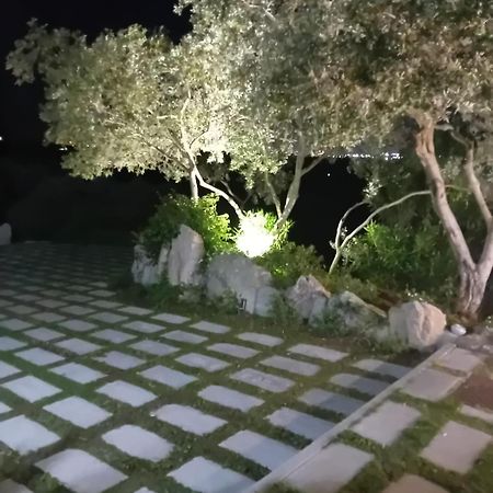 Li Petri Manni Panzió Olbia Kültér fotó